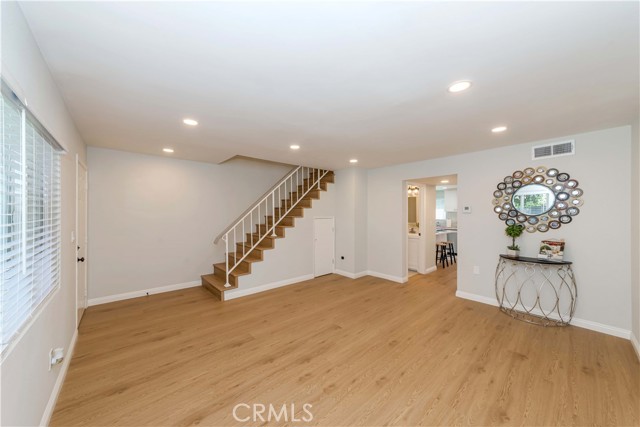 918 Huntington Dr, Duarte CA: https://media.crmls.org/medias/edbdea5c-8fa1-43d8-8f81-8929ccdefd25.jpg