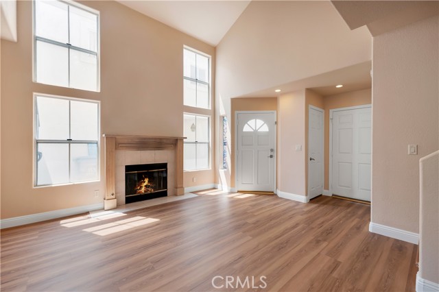 19017 Gault Street, Reseda CA: https://media.crmls.org/medias/edbe4e8a-505d-4f99-b852-88f32883f692.jpg