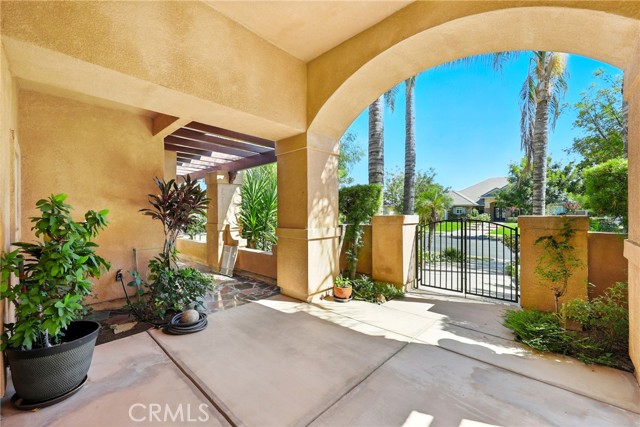 Detail Gallery Image 12 of 60 For 13204 Michaelangelo Dr, Bakersfield,  CA 93314 - 5 Beds | 3 Baths