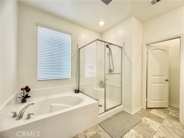 14391 Figueroa Lane, Chino CA: https://media.crmls.org/medias/edbfe5d8-17cf-43ed-86f4-3ad7253ce2bd.jpg