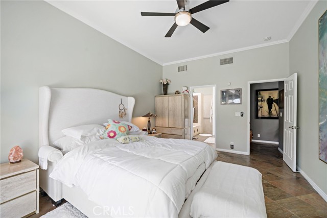 Detail Gallery Image 18 of 47 For 39004 Knoll View Cir, Cathedral City,  CA 92234 - 3 Beds | 3 Baths