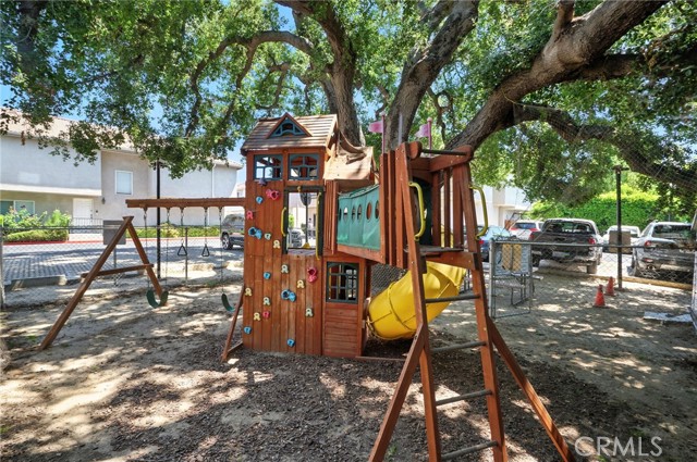 Detail Gallery Image 54 of 57 For 8554 Burnet Ave #144,  North Hills,  CA 91343 - 3 Beds | 3 Baths