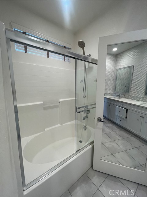 Detail Gallery Image 13 of 30 For 10361 Diamond Way, Pacoima,  CA 91331 - 4 Beds | 3 Baths