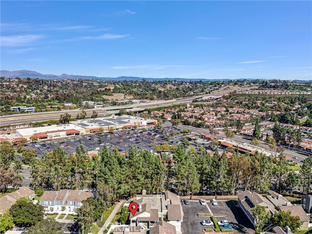 15 Abbey Lane, Aliso Viejo CA: https://media.crmls.org/medias/edc337de-a289-45eb-8235-28a7ad376ed6.jpg