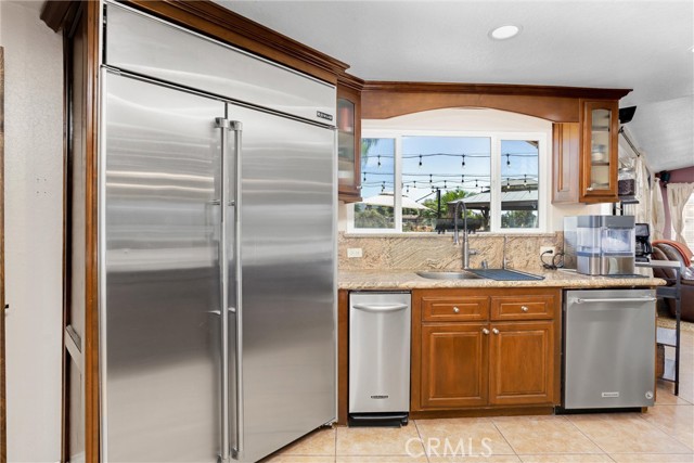 35225 Crystal Street, Yucaipa CA: https://media.crmls.org/medias/edc355d9-1f80-4ed3-823a-322591cb744e.jpg