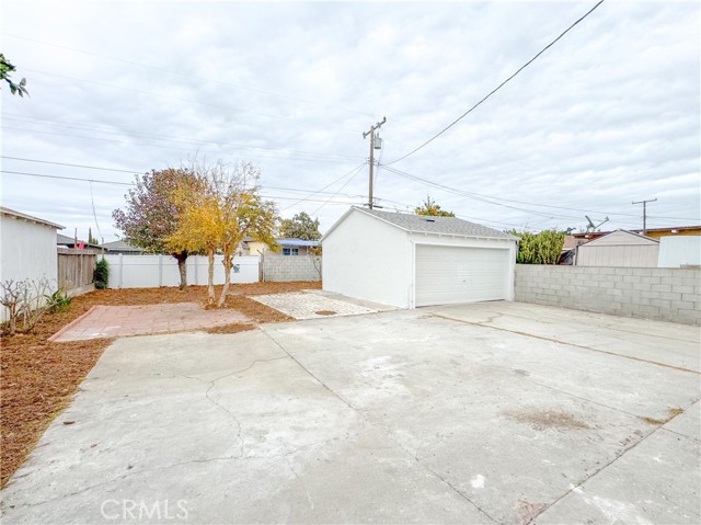 Detail Gallery Image 21 of 22 For 2215 W 153rd St, Compton,  CA 90220 - 3 Beds | 2 Baths