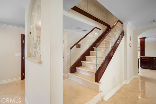 Detail Gallery Image 23 of 56 For 3133 Kingridge Way, Glendale,  CA 91206 - 4 Beds | 4/1 Baths