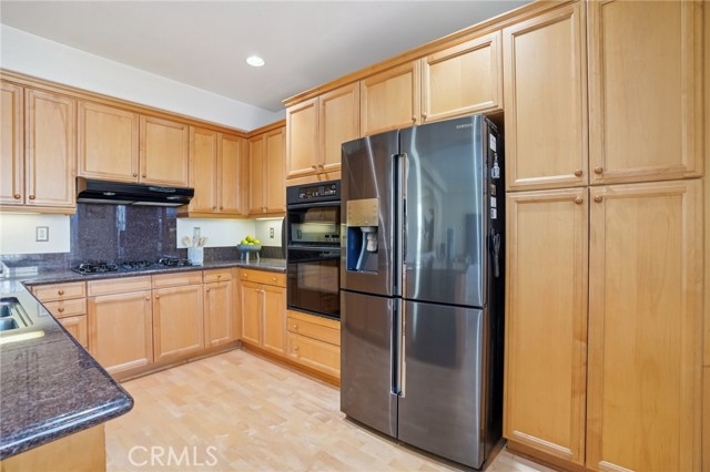 Detail Gallery Image 11 of 50 For 2889 Plaza Del Amo #405,  Torrance,  CA 90503 - 3 Beds | 2/1 Baths