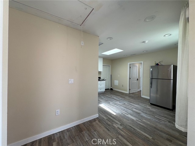 434 N Beachwood Drive, Burbank CA: https://media.crmls.org/medias/edc67995-ab74-4586-8218-9cd8cfb5ab49.jpg