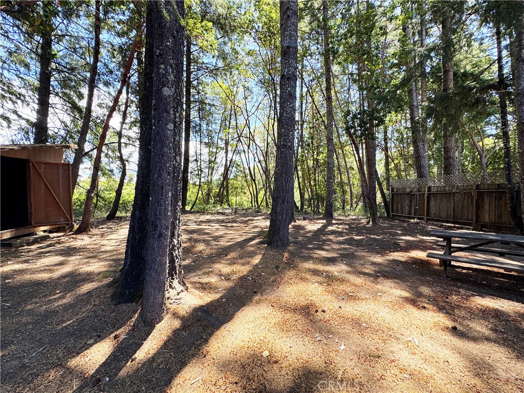 https://media.crmls.org/medias/edc67c5f-a8e0-41f7-8c4d-a12144a53ca2.jpg?preset=X-Large