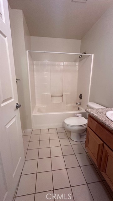 600 Hosking Avenue, Bakersfield CA: https://media.crmls.org/medias/edc6dbd1-8303-4cf6-b0d8-4f3e2a17b8f6.jpg