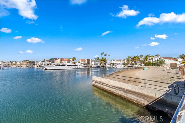 Detail Gallery Image 59 of 67 For 16293 Wayfarer Ln, Huntington Beach,  CA 92649 - 5 Beds | 3/1 Baths