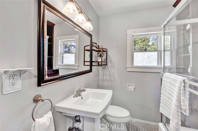 Detail Gallery Image 11 of 24 For 410 Pacific St, Tustin,  CA 92780 - 2 Beds | 1 Baths