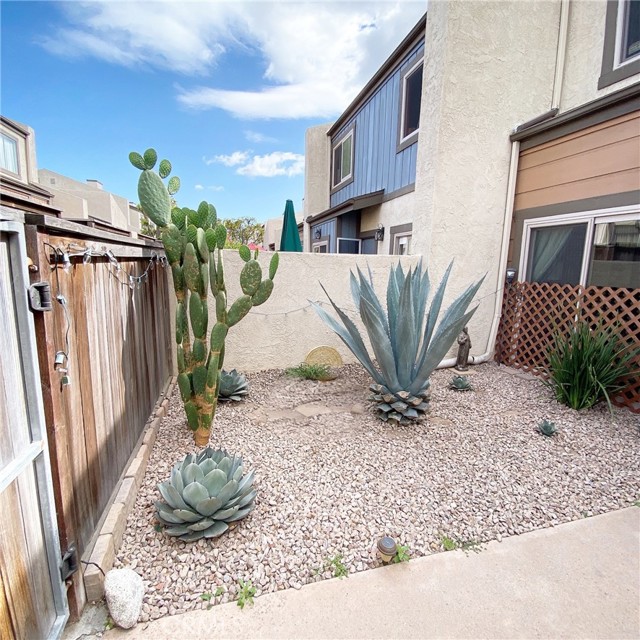 Detail Gallery Image 10 of 10 For 22533 S Vermont Ave #65,  Torrance,  CA 90502 - 3 Beds | 2/1 Baths