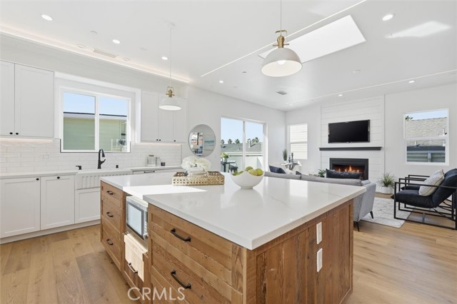 Detail Gallery Image 20 of 41 For 617 N Irena Ave a,  Redondo Beach,  CA 90277 - 4 Beds | 3/1 Baths