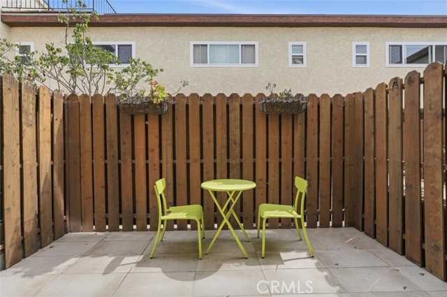 1747 Barry Avenue, Los Angeles CA: https://media.crmls.org/medias/edc88df9-ebf3-45d5-a32b-f4e8c98616b8.jpg