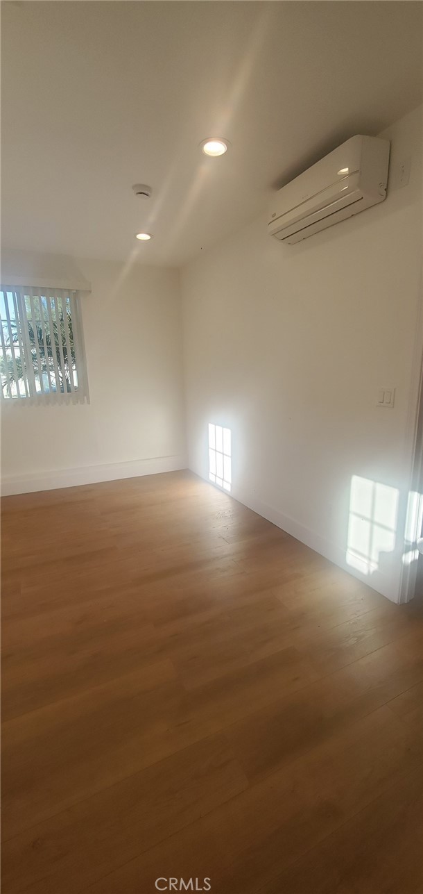 Detail Gallery Image 11 of 27 For 23462 Friar St, Woodland Hills,  CA 91367 - 1 Beds | 1 Baths