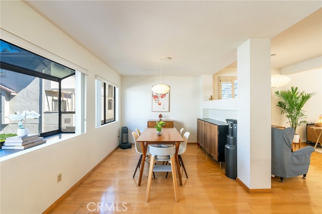 Detail Gallery Image 5 of 49 For 2577 Plaza Del Amo #730,  Torrance,  CA 90503 - 3 Beds | 2/1 Baths