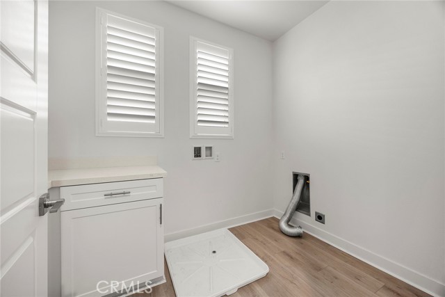 Detail Gallery Image 14 of 30 For 121 Biome, Irvine,  CA 92618 - 4 Beds | 3/1 Baths