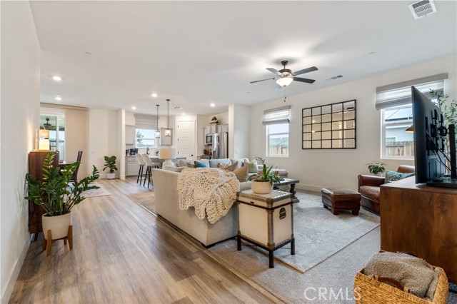 Detail Gallery Image 6 of 32 For 6009 Marconi Ave, Bakersfield,  CA 93313 - 4 Beds | 3 Baths