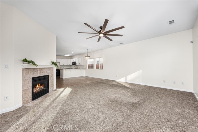 11515 Regarse, Bakersfield CA: https://media.crmls.org/medias/edca526e-367a-490e-8192-3e4d72ea3e1f.jpg