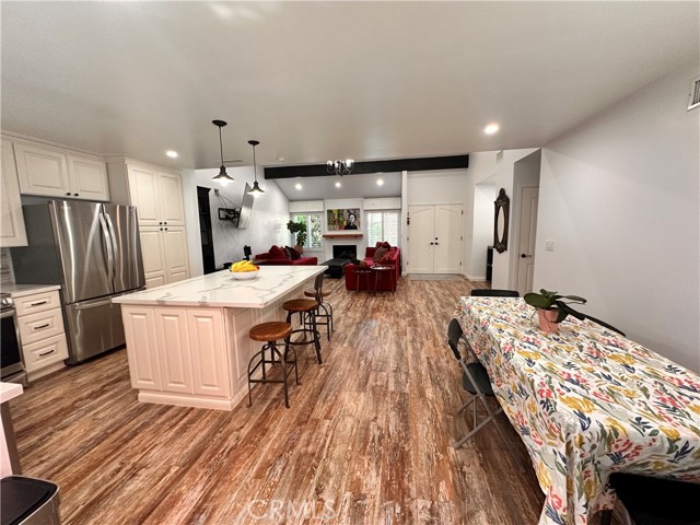 Detail Gallery Image 14 of 29 For 17400 Laurelbrook Ct, Cerritos,  CA 90703 - 3 Beds | 2 Baths