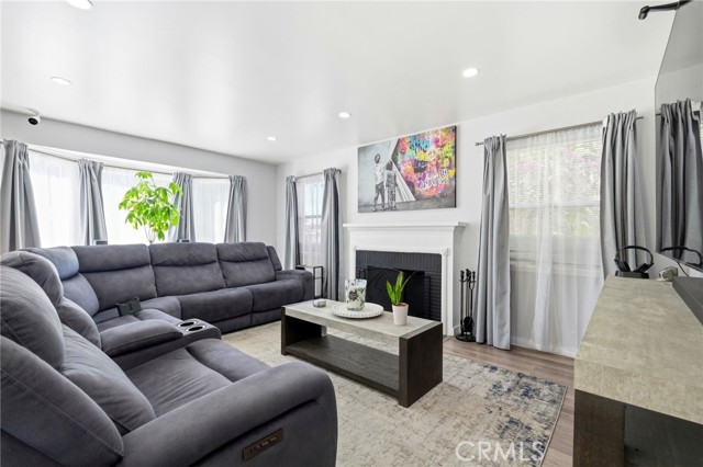 Detail Gallery Image 6 of 26 For 711 Stepney St, Inglewood,  CA 90302 - – Beds | – Baths