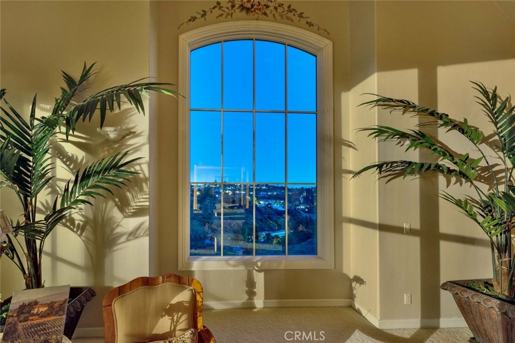 https://media.crmls.org/medias/edcac628-3ea1-4ad6-80f9-8819ac5a99d3.jpg?preset=X-Large