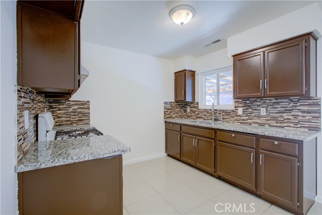402 La Mesa Street, Merced CA: https://media.crmls.org/medias/edcb91af-24d8-4eeb-829e-9882a163e8ad.jpg