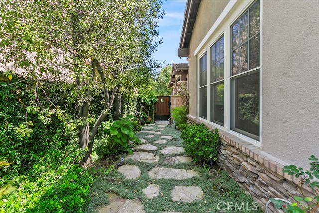 15 Pisano Street, Ladera Ranch CA: https://media.crmls.org/medias/edcbf554-b009-4709-8bb6-1da0e9c8e059.jpg