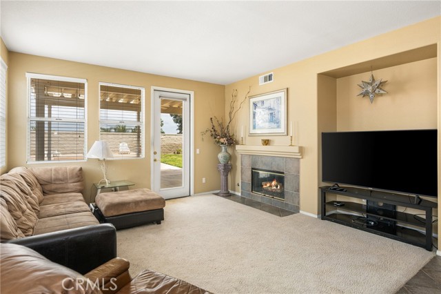 Detail Gallery Image 9 of 32 For 833 W Orange Heights, Corona,  CA 92882 - 5 Beds | 3/1 Baths