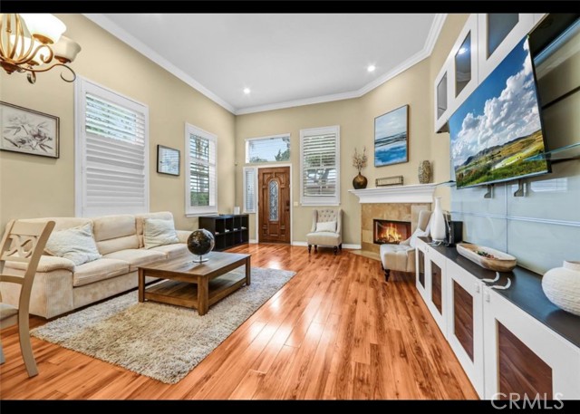 Detail Gallery Image 5 of 28 For 5517 Welland Ave Unit E,  Temple City,  CA 91780 - 3 Beds | 3 Baths