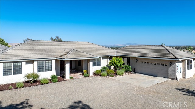 2885 Summer Ranch Road, Paso Robles CA: https://media.crmls.org/medias/edcf3c28-8c7c-4b6b-b164-1b4d5bbf2397.jpg