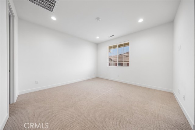 4016 E Peony Paseo, Ontario CA: https://media.crmls.org/medias/edcfb30d-253d-496d-8736-1e6238fc8d5e.jpg