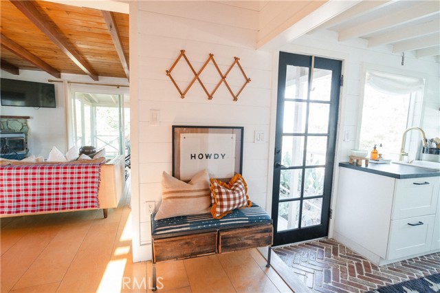 Detail Gallery Image 7 of 47 For 2810 Painted Post Pass, Pioneertown,  CA 92268 - 2 Beds | 3 Baths