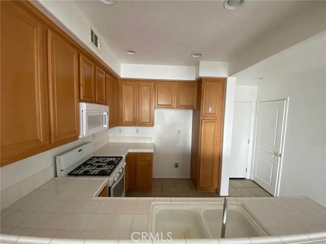 12187 N Mainstreet, Rancho Cucamonga CA: https://media.crmls.org/medias/edd1cdb5-852d-4962-8e87-edbedeecfaba.jpg