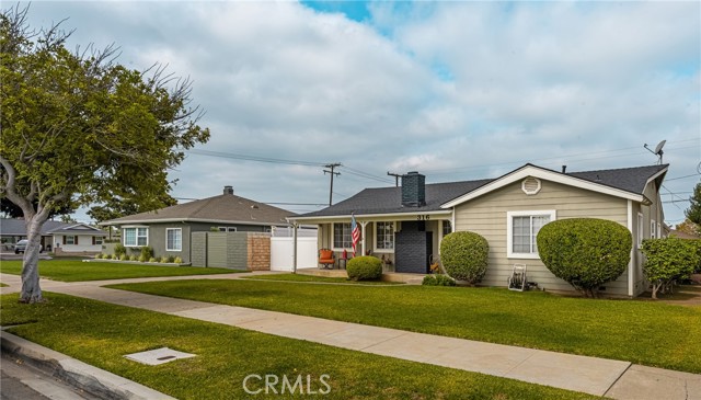 Detail Gallery Image 4 of 46 For 316 N Shattuck Pl, Orange,  CA 92866 - 3 Beds | 2 Baths