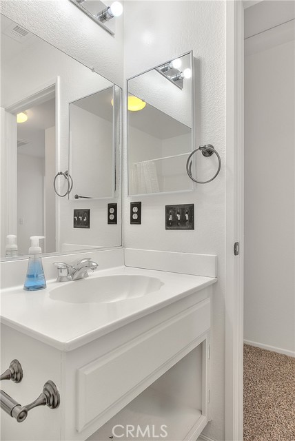 13207 Eastview, Victorville CA: https://media.crmls.org/medias/edd29173-c010-4e3c-8396-27c4fc3287a9.jpg