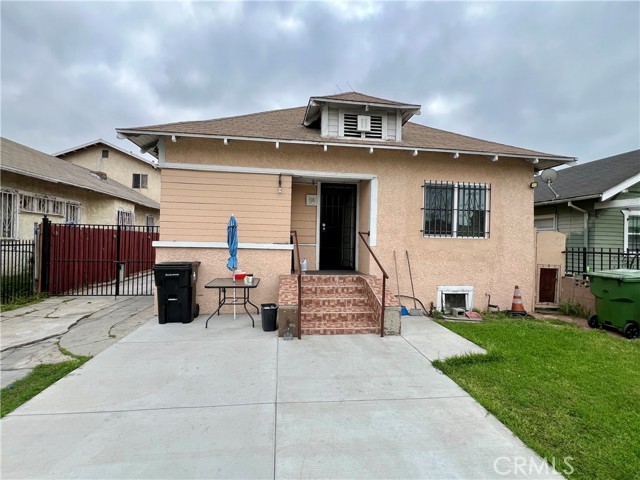 Detail Gallery Image 2 of 28 For 5852 S Olive St, Los Angeles,  CA 90003 - 4 Beds | 3 Baths