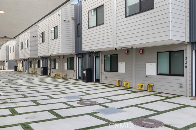 Detail Gallery Image 37 of 45 For 11324 W Raitt Ln, North Hollywood,  CA 91606 - 3 Beds | 4 Baths