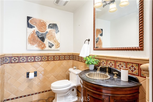 2300 Via Pacheco, Palos Verdes Estates CA: https://media.crmls.org/medias/edd3a44d-5eba-4a3a-a409-df082b52bc1b.jpg