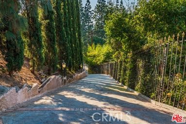 3540 N Knoll Drive, Los Angeles CA: https://media.crmls.org/medias/edd3b1a9-fc67-40a3-adfd-747d1ce4e21c.jpg