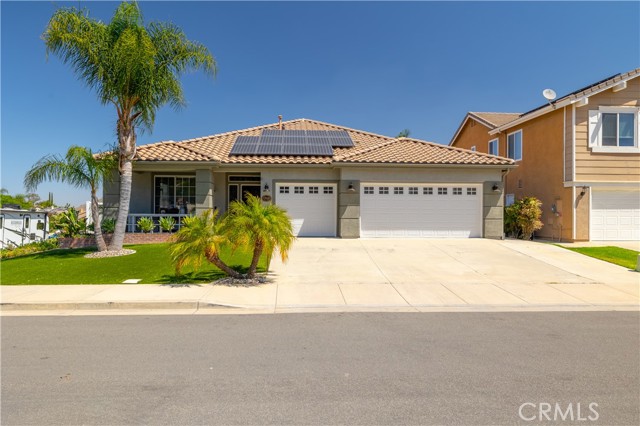 Detail Gallery Image 1 of 29 For 13946 Moqui Way, Corona,  CA 92883 - 4 Beds | 2 Baths