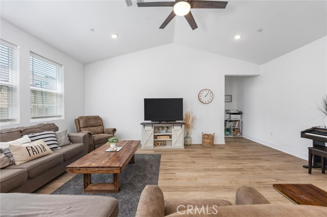 Detail Gallery Image 5 of 58 For 212 Artina Ct, Tehachapi,  CA 93561 - 4 Beds | 2 Baths