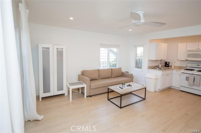 2324 S Coast, Laguna Beach CA: https://media.crmls.org/medias/edd6bd41-8abd-45fd-8118-80c8b7901f51.jpg