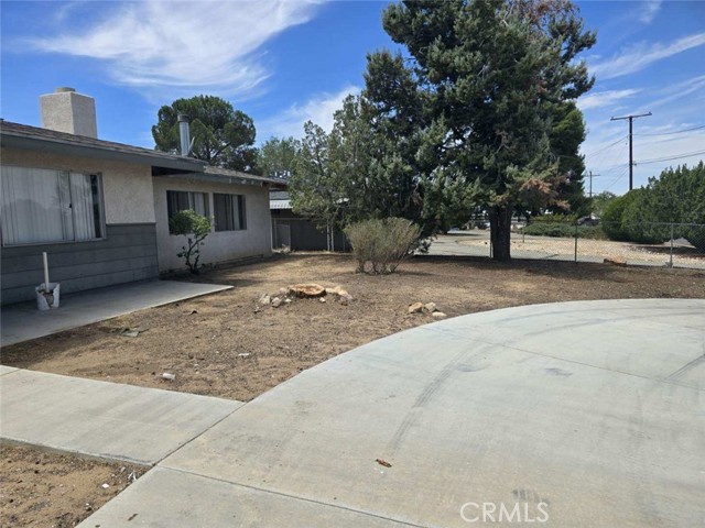 Detail Gallery Image 2 of 6 For 18347 Madrone St, Hesperia,  CA 92345 - 7 Beds | 3/1 Baths