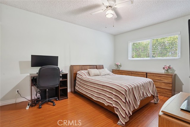 5929 Adler Avenue, Woodland Hills CA: https://media.crmls.org/medias/edd6f9da-fe5c-422e-bd7f-14aaf9bcd3e4.jpg