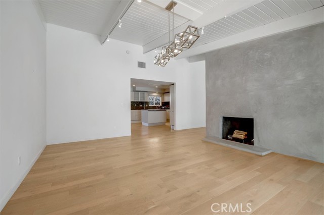 Detail Gallery Image 15 of 66 For 24216 Calvert St, Woodland Hills,  CA 91367 - 5 Beds | 3/1 Baths