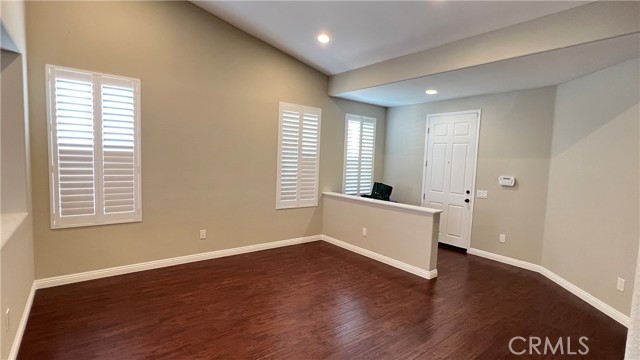 Detail Gallery Image 5 of 21 For 679 Shasta Dr, Corona,  CA 92881 - 3 Beds | 2 Baths