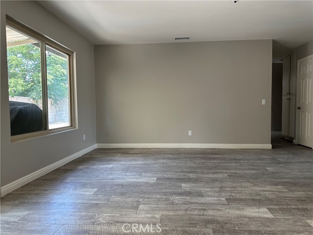 Detail Gallery Image 7 of 17 For 17175 Micallef St, Fontana,  CA 92336 - 3 Beds | 2 Baths